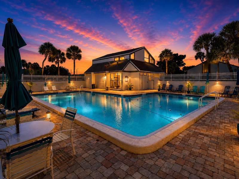 3 bedroom Condominium at 2117 Lakewood Club Drive #7-N, Casablanca Condo, St Petersburg — photo 5