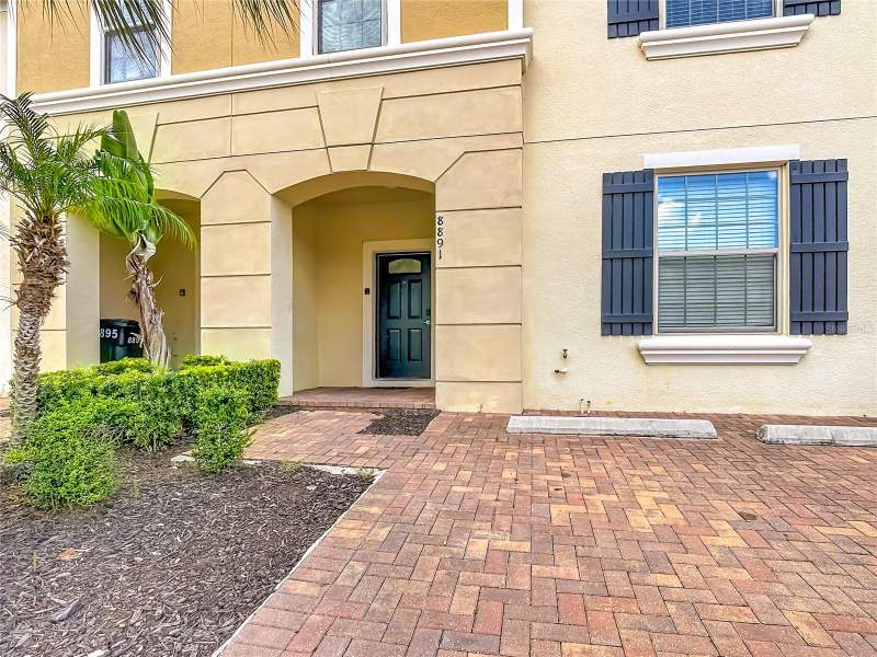 5 bedroom Townhouse at 8891 Geneve Court, Windsor At Westside Ph 2B, Kissimmee — photo 2