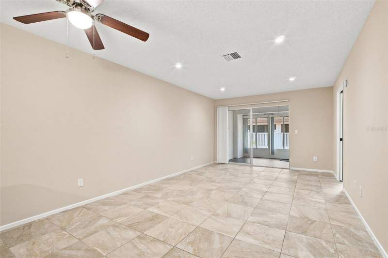 2 bedroom Condominium at 2460 Northside Drive #1202, Azalea Woods Condo, Clearwater — photo 2