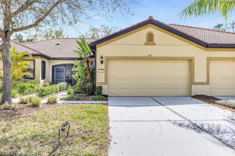 2 bedroom Villa at 420 Seneca Falls Drive, Southshore Falls Ph 3A-Part, Apollo Beach — photo 1
