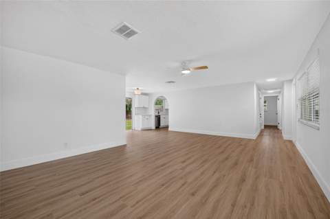 9001 Arndale Circle, Tampa FL - photo 18 of 33