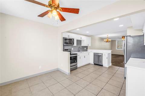 5095 Bay Street #317, St Petersburg FL - photo 7 of 32
