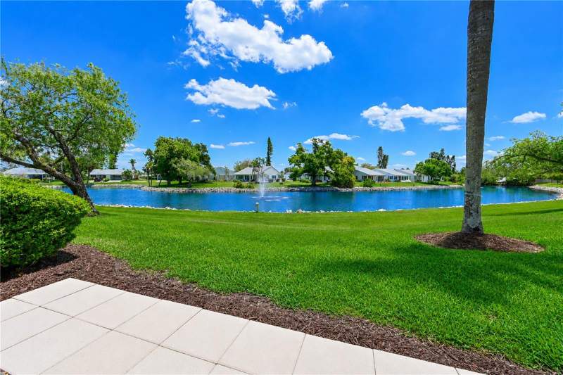 2 bedroom Condominium at 4857 Independence Drive, Mount Vernon Ph 3, Bradenton — photo 3