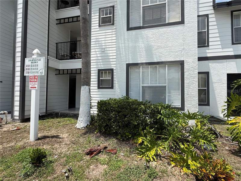 2208 ANTIGUA PLACE #914 home for sale in Villas Del Sol At Kissimmee Condo