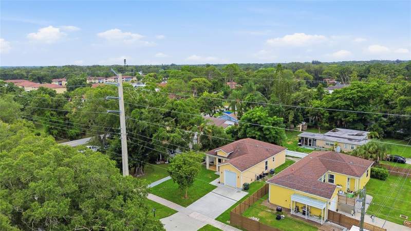 2 bedroom Single Family Residence at 4510 Wilkinson Road, Kew Gardens, Sarasota — photo 5