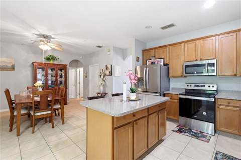 907 Hacienda Circle, Kissimmee FL - photo 16 of 46