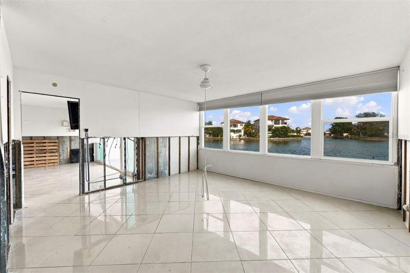 2 bedroom Condominium at 1365 Snell Isle Boulevard #1A, Brightwaters Tower Of Snell Isle, St Petersburg — photo 4