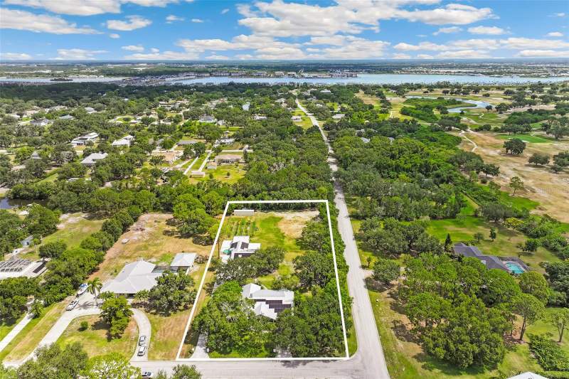 5 bedroom Single Family Residence at 7565 Castle Drive, Racimo Ranches, Sarasota — photo 3