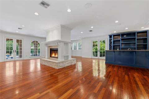 1124 Seville Lane, St Petersburg FL - photo 20 of 58