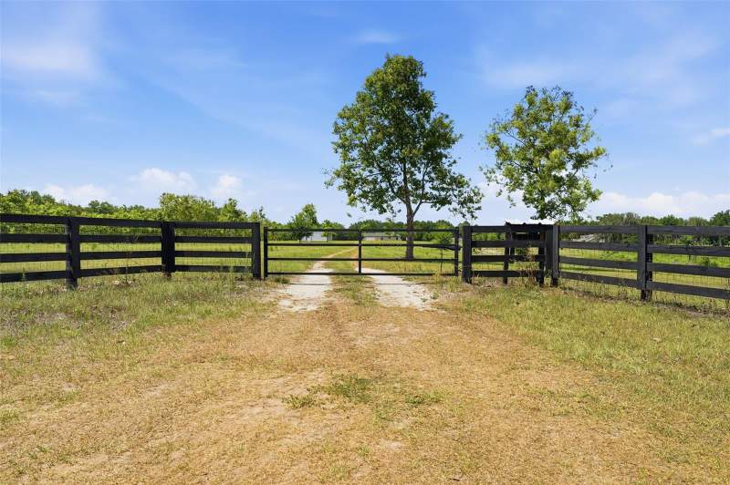 3 bedroom Single Family Residence at 14433 Lake Yale Road, Metes And Bounds, Umatilla — photo 4