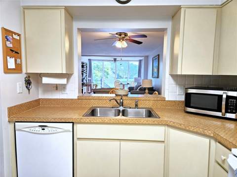 1800 Mariner Drive #9, Tarpon Springs FL - photo 6 of 6