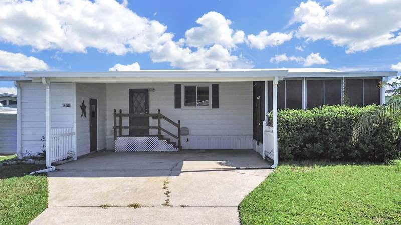 2 bedroom Manufactured Home at 1802 Sherwood Hill Dr, Foxwood Lake Estates, Lakeland — photo 1