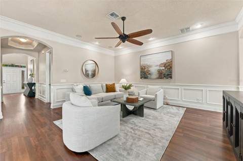 3215 Oak Green Way, Tampa FL - photo 8 of 49
