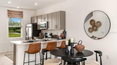 10621 Orbit Terrace, Sarasota FL - photo 8 of 30