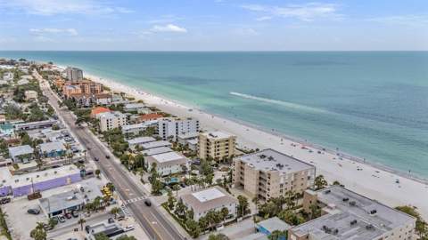 1500 Gulf Boulevard #204B, Indian Rocks Beach FL - photo 9 of 33