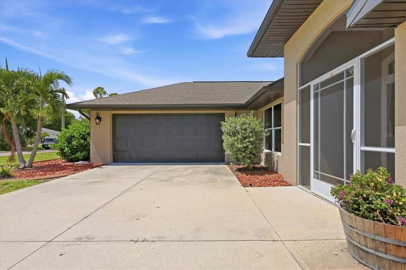 4 bedroom Single Family Residence at 23108 August Avenue, Port Charlotte Sec 015, Port Charlotte — photo 4