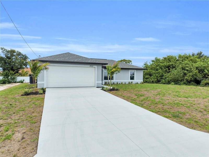 3 bedroom Single Family Residence at 310 NE 9th Terrace, Cape Coral, Cape Coral — photo 3