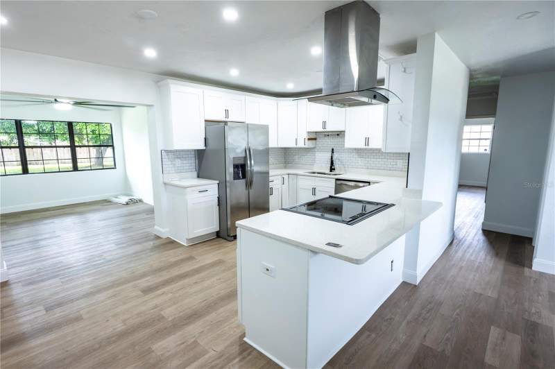 4 bedroom Single Family Residence at 4104 W Wisconsin Avenue, Alta Vista Tracts, Tampa — photo 5