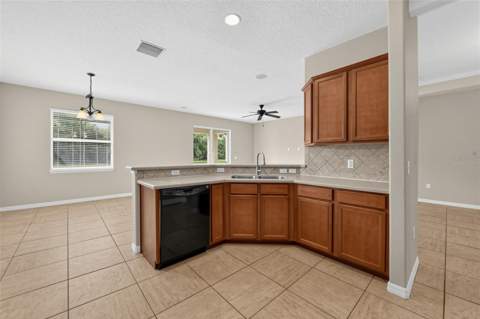 12218 Lavender Loop, Bradenton FL - photo 10 of 47