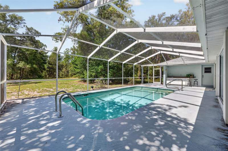 3 bedroom Single Family Residence at 9000 SW 203rd Court, Rainbow Spgs 01 Rep, Dunnellon — photo 3