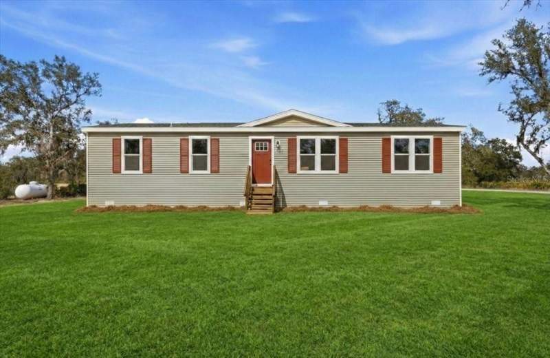 3 bedroom Manufactured Home at 4510 Crows Bluff Avenue, Lake Wales Estates, Lake Wales — photo 1