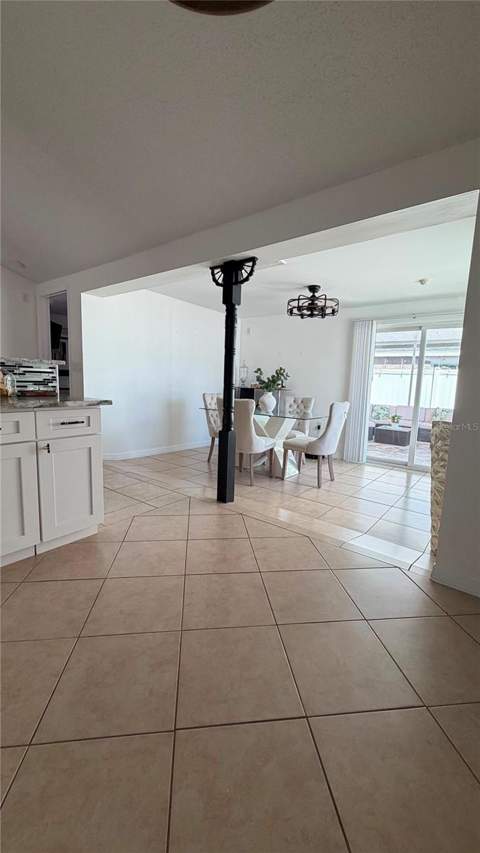6713 Willow Spring Court, Tampa FL - photo 22 of 40