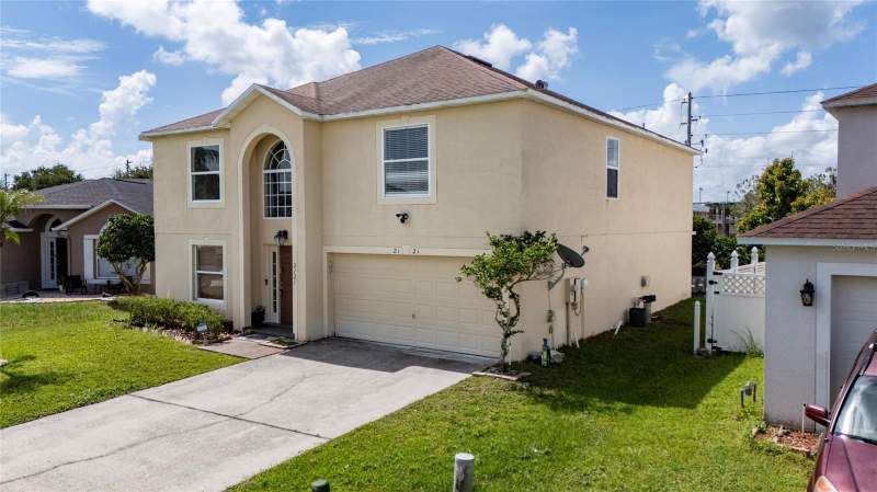4 bedroom Single Family Residence at 2121 Blackstone Landing Drive, Blackstone Landing Ph 1, Kissimmee — photo 2