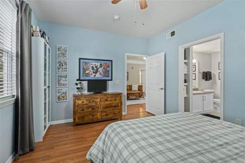 6663 Queens Borough Avenue #104, Orlando FL - photo 17 of 36