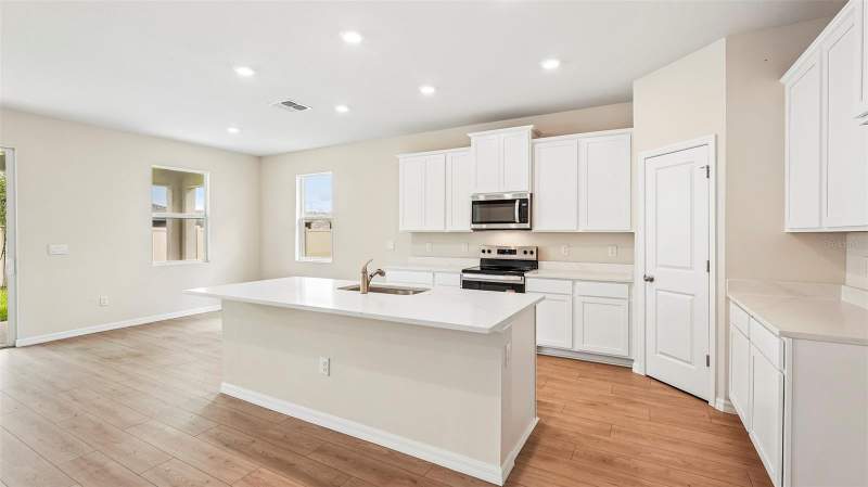 4 bedroom Single Family Residence at 2028 Vandalia Place, Legacy Preserve, Parrish — photo 4