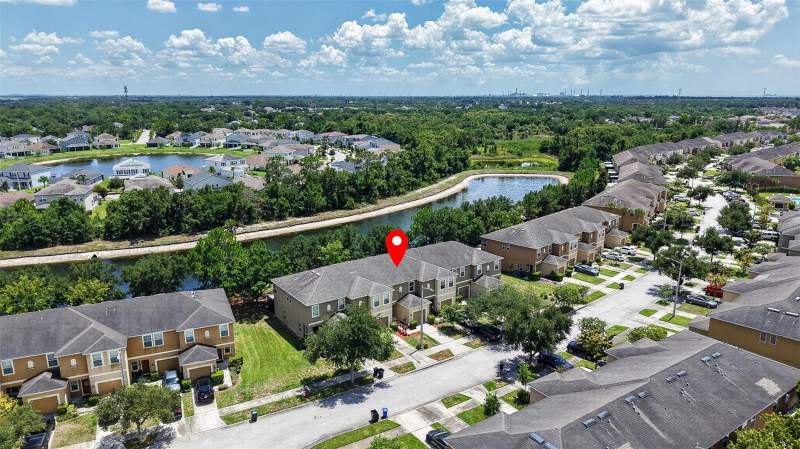 3 bedroom Townhouse at 6710 Holly Heath Drive, Oak Creek Prcl 3, Riverview — photo 5