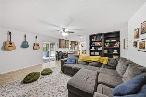 124 N Pointe Drive, Auburndale FL - photo 6 of 6