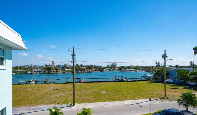 1 bedroom Condominium at 8200 Bayshore Drive #9, Yum Yum Tree The Condo, Treasure Island — photo 3