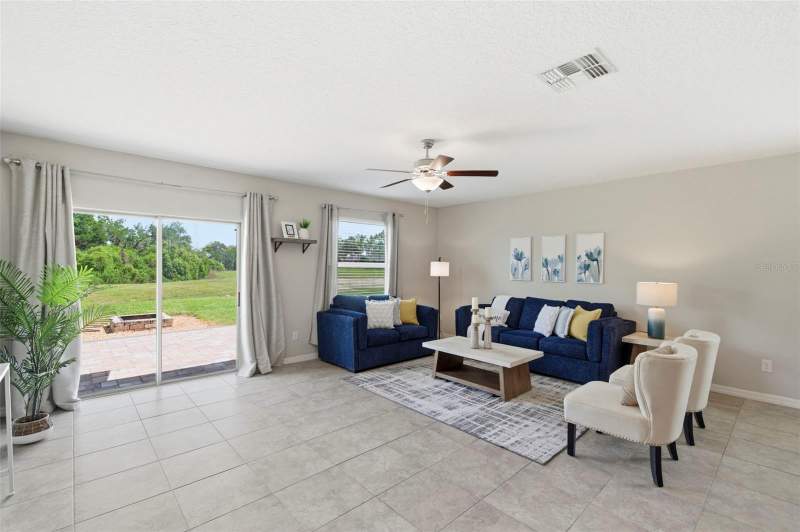 5 bedroom Single Family Residence at 6342 Cobble Bliss Street, Silverado Ranch Sub, Zephyrhills — photo 3