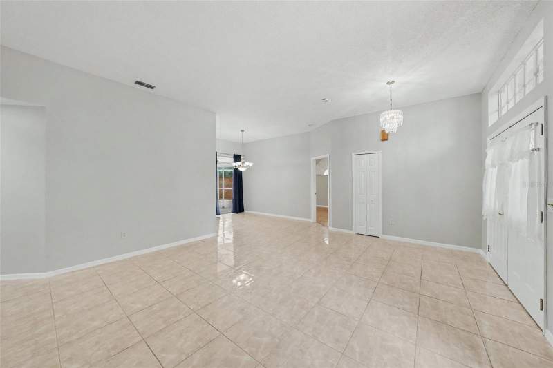 4 bedroom Single Family Residence at 907 Brittany Park Boulevard, Brittany Park Ph Ia, Tarpon Springs — photo 3