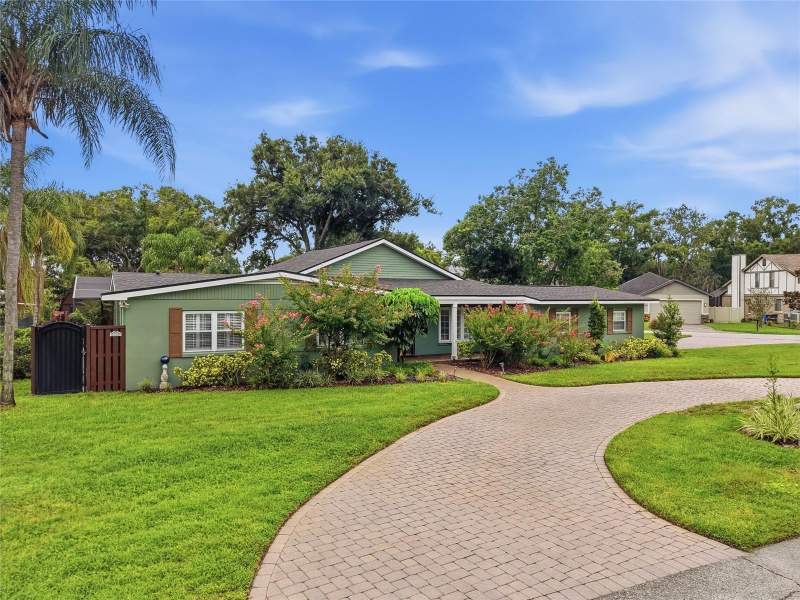 3 bedroom Single Family Residence at 1216 S Pine Lake Drive, Tampas North Side Cntry Cl, Tampa — photo 2
