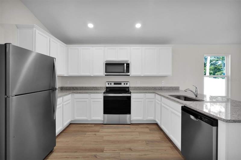 4 bedroom Single Family Residence at 418 Marion Oaks Lane, Marion Oaks Un 03, Ocala — photo 5