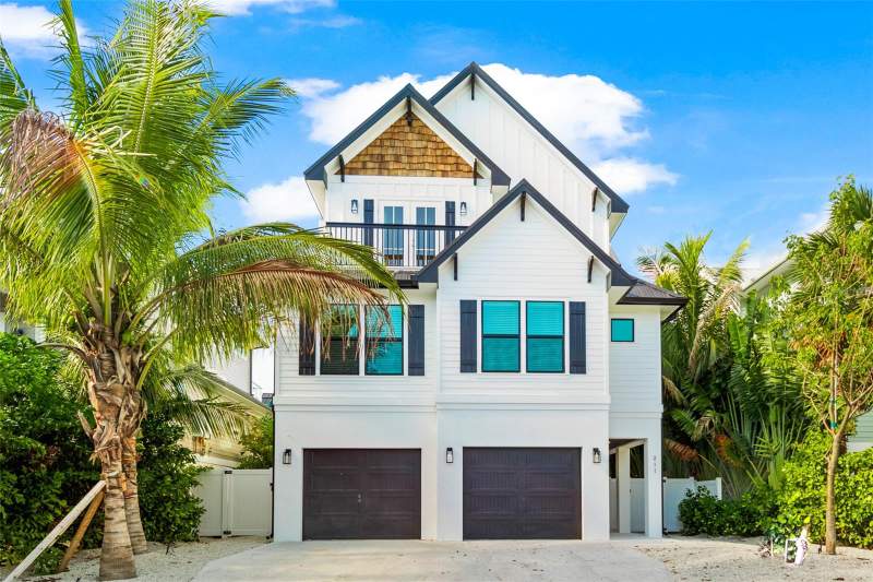 211 GRANT DRIVE home for sale in Lido Beach Div B
