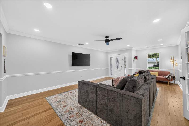 4 bedroom Single Family Residence at 2028 Illinois Street, Colonial Gardens Rep, Orlando — photo 5