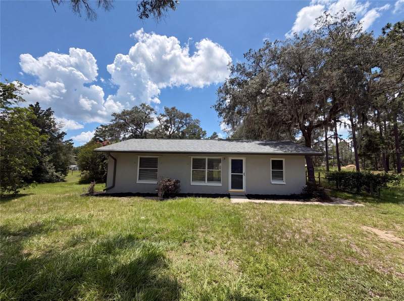 2 bedroom Single Family Residence at 1870 SW Valencia Heights Avenue, Rainbow Lakes Estate, Dunnellon — photo 1