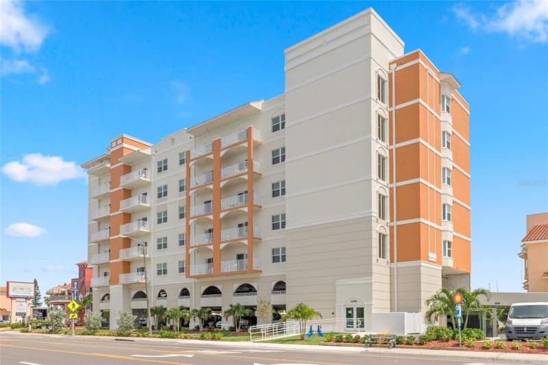 Madeira Bay Resort I Condo