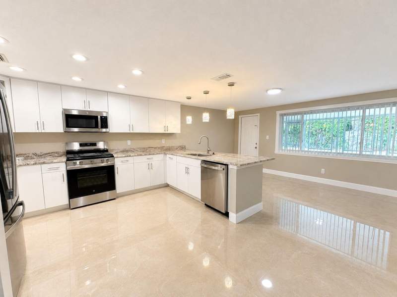 3 bedroom Single Family Residence at 5419 Denver Street, Shore Acres Bayou Grande Sec, St Petersburg — photo 4