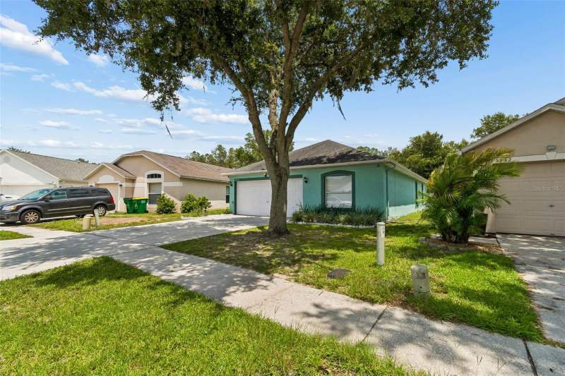 3 bedroom Single Family Residence at 5936 Lake Front Drive, Pine Ridge, Wesley Chapel — photo 3