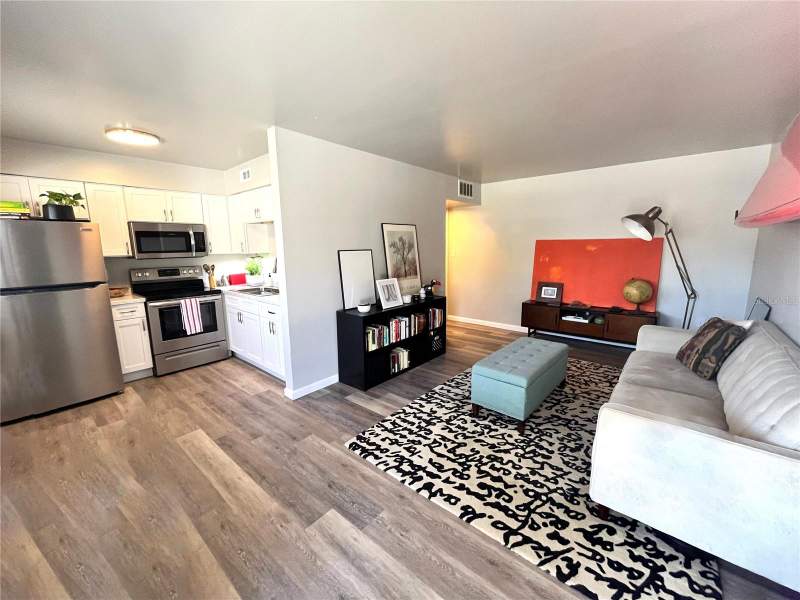 1 bedroom Condominium at 501 NW 15th Avenue #9, Obrian House, Gainesville — photo 2