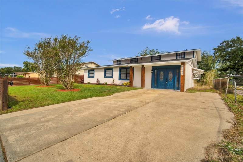 6 bedroom Single Family Residence at 4665 Piedmont Court, Malibu Groves Eleventh Add, Orlando — photo 4