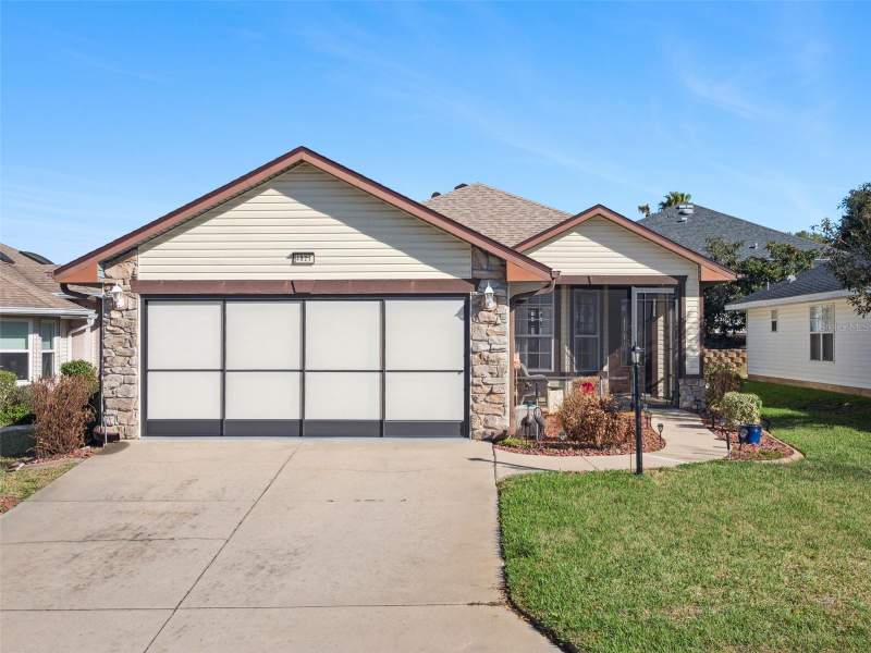 4921 GLEN COE STREET home for sale in Royal Highlands