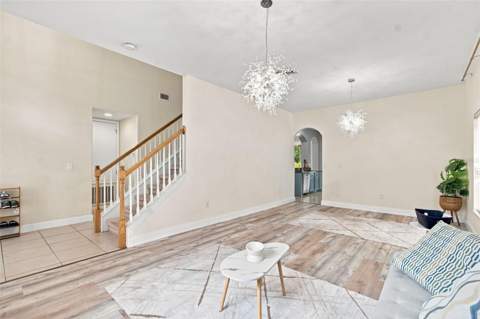10637 Liberty Bell Drive, Tampa FL - photo 10 of 94