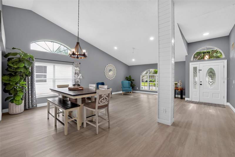 3 bedroom Single Family Residence at 17721 Hampshire Oak Drive, Hunters Green Prcl 18A Phas, Tampa — photo 3