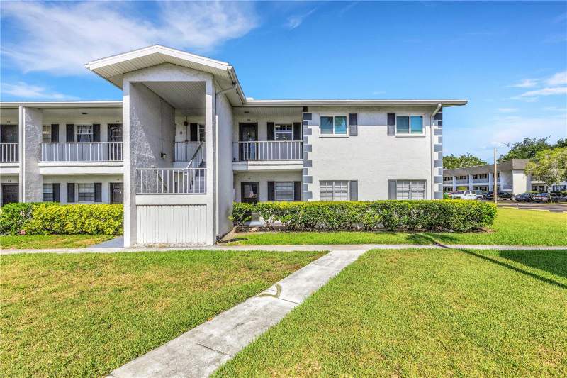 1 bedroom Condominium at 105 47th Avenue Drive #376, Burgundy Unit One, Bradenton — photo 2