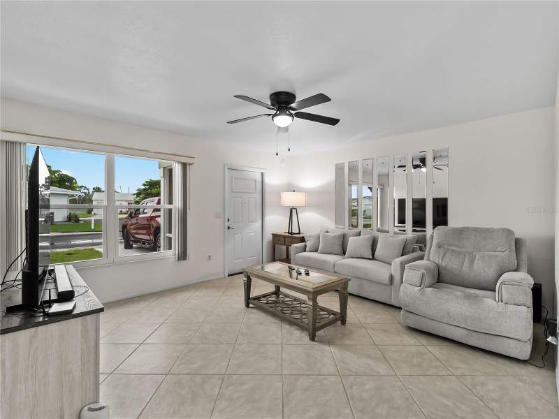 2 bedroom Single Family Residence at 8130 Pickwick Road, Port Charlotte 15 Rep 02, North Port — photo 4