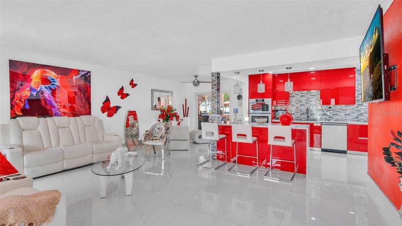5 bedroom Single Family Residence at 8301 Lopez Drive, Bay Crest Park Unit No 14, Tampa — photo 4
